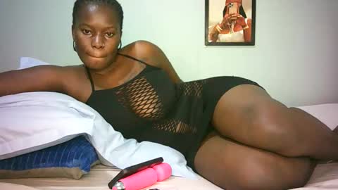 Snapshot of stacysweet69 chatting on 05/08/26, 04:12 all yours online show from 05/08/26, 04:12