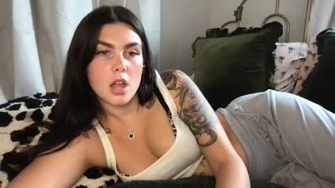 Snapshot of stacywithuu chatting on 09/18/25, 05:26 Stacy online show from 09/18/25, 05:26