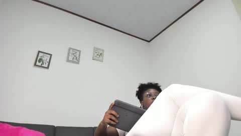Snapshot of staicy26 chatting on 05/14/26, 02:13 staicy online show from 05/14/26, 02:13