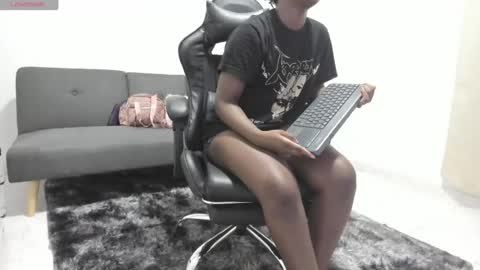 Snapshot of staicy26 chatting on 05/17/26, 01:07 staicy online show from 05/17/26, 01:07