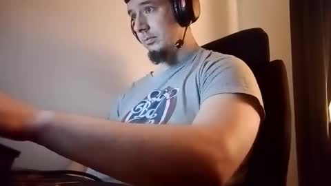 Snapshot of stallion891114 chatting on 02/17/26, 12:18 stallion891114 online show from 02/17/26, 12:18