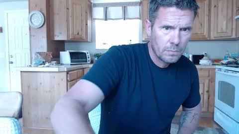 Snapshot of stanmuch16 chatting on 12/19/25, 09:44 stanmuch16 online show from 12/19/25, 09:44