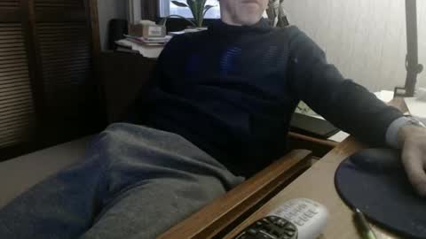 Snapshot of stanmycockup chatting on 12/18/25, 10:05 StanmycockUp online show from 12/18/25, 10:05