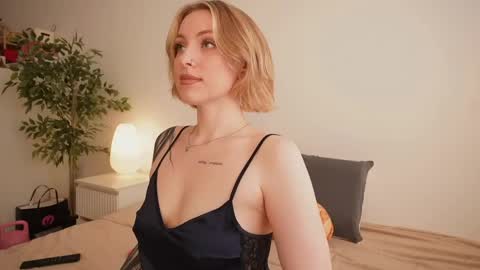 Kristina online show from 04/27/26, 01:42