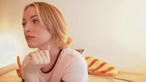 Kristina online show from 05/02/26, 01:16