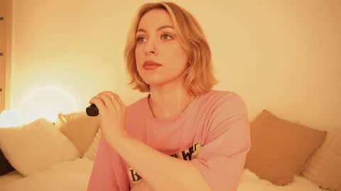 Snapshot of stanovaya300kg chatting on 05/27/26, 01:52 Kristina online show from 05/27/26, 01:52