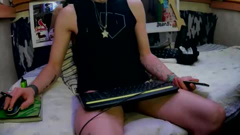 Snapshot of starboy0511 chatting on 03/23/26, 12:03 Star7Chaos online show from 03/23/26, 12:03