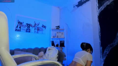 Snapshot of starbutterflyy_ chatting on 10/03/25, 03:58 STAR online show from 10/03/25, 03:58