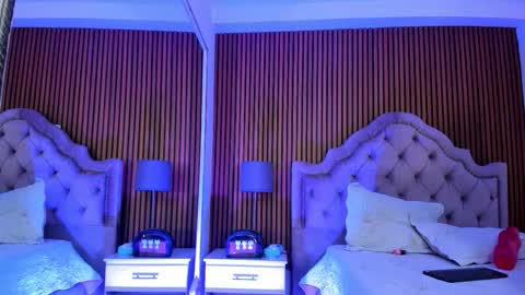 Snapshot of starbutterflyy_ chatting on 11/13/25, 04:11 STAR online show from 11/13/25, 04:11