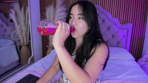 Snapshot of starbutterflyy_ chatting on 01/14/26, 04:51 STAR online show from 01/14/26, 04:51