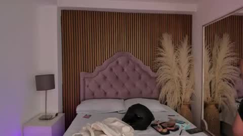 Snapshot of starbutterflyy_ chatting on 02/01/26, 04:44 STAR online show from 02/01/26, 04:44