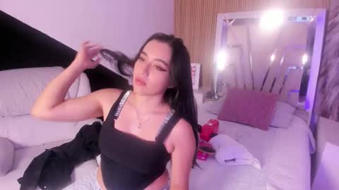 Snapshot of starbutterflyy_ chatting on 02/15/26, 05:04 STAR online show from 02/15/26, 05:04