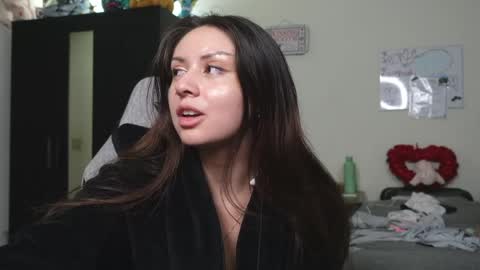 Snapshot of stardust_seiya chatting on 03/19/26, 05:11 stardust_seiya online show from 03/19/26, 05:11