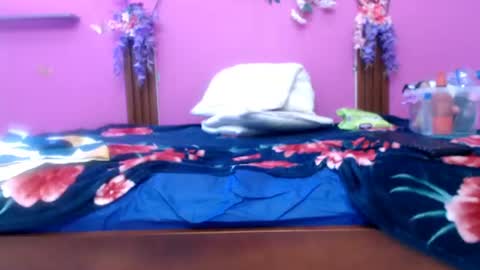 alejandra online show from 06/17/26, 08:10