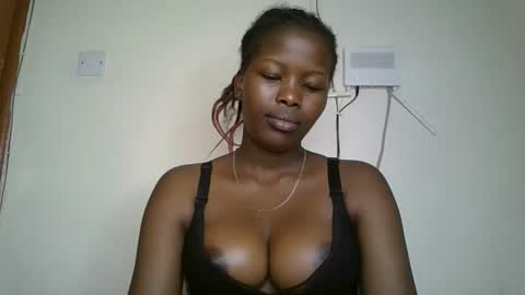 Snapshot of staria_diva chatting on 12/02/25, 09:43 staria_diva online show from 12/02/25, 09:43