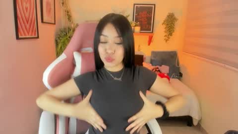 Snapshot of starlie_ chatting on 11/22/25, 03:05 Alisson online show from 11/22/25, 03:05