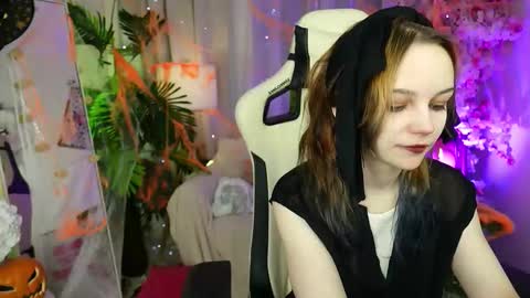 MONICA online show from 10/29/25, 01:24