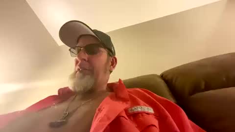 Snapshot of steel259373 chatting on 10/14/25, 03:51 steel259373 online show from 10/14/25, 03:51