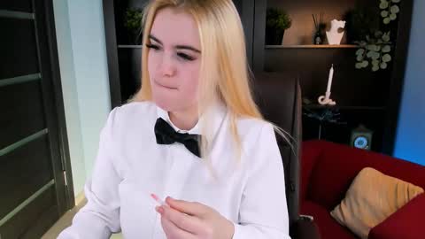 stef_nicks online show from 11/21/25, 05:17