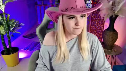 stef_nicks online show from 03/15/26, 09:04