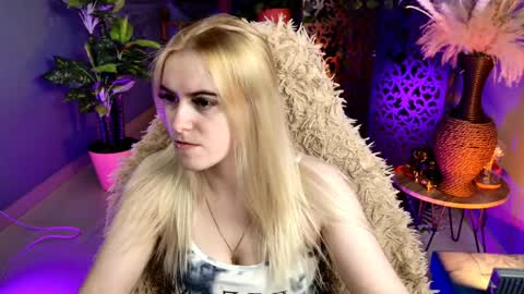 stef_nicks online show from 05/10/26, 09:03