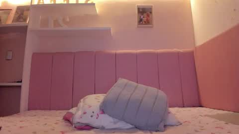 Stefa Gomez  online show from 09/24/25, 10:29