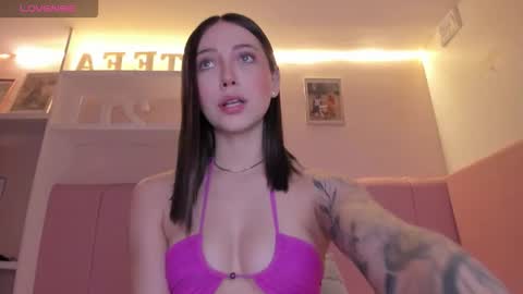 Stefa Gomez  online show from 11/08/25, 11:54