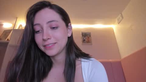 Stefa Gomez  online show from 02/15/26, 11:30