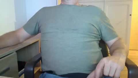 Snapshot of stefan2580 chatting on 10/30/25, 10:32 Stefan online show from 10/30/25, 10:32