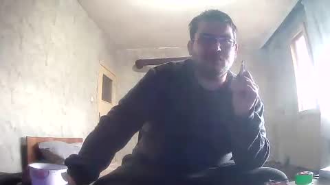 Snapshot of stefan90pt chatting on 12/12/24, 11:07 Stefan online show from 12/12/24, 11:07