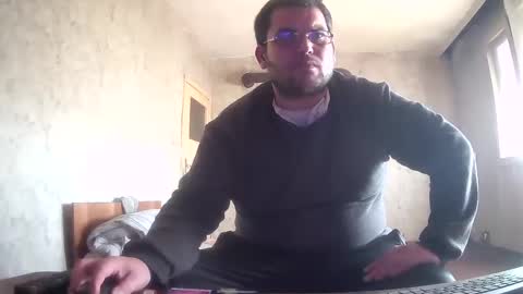 Snapshot of stefan90pt chatting on 12/17/24, 09:50 Stefan online show from 12/17/24, 09:50