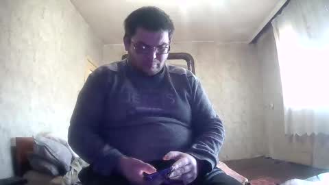 Snapshot of stefan90pt chatting on 01/04/25, 07:45 Stefan online show from 01/04/25, 07:45