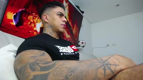 Snapshot of stefan_macallan chatting on 03/25/26, 01:22 Macallan online show from 03/25/26, 01:22