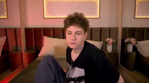 Esrefan online show from 02/21/26, 08:10