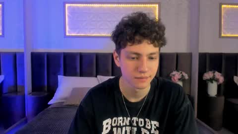 Esrefan online show from 02/25/26, 07:56