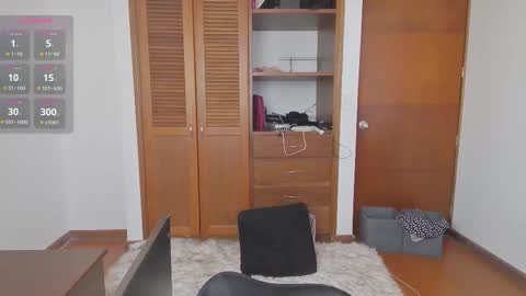 Stafania 3 online show from 11/08/25, 01:55