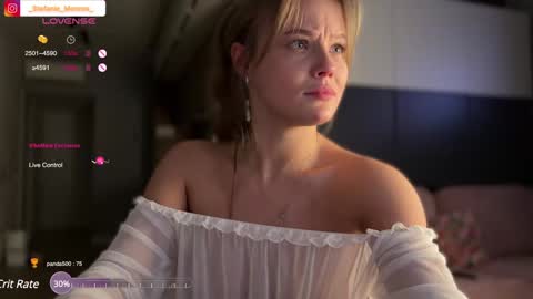 Snapshot of stefanie_collins chatting on 02/02/25, 11:11 Stefanie online show from 02/02/25, 11:11