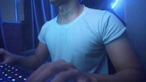 Snapshot of stefann_salvatore chatting on 11/30/25, 05:44 Stefann Salvatore online show from 11/30/25, 05:44