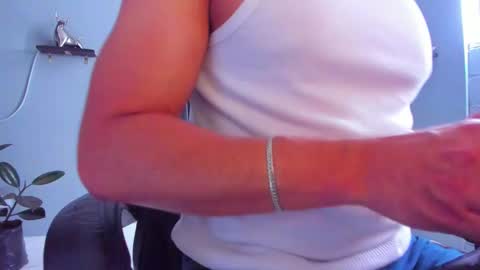 Snapshot of stefann_salvatore chatting on 03/10/26, 06:24 Stefann Salvatore online show from 03/10/26, 06:24