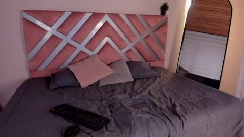 Snapshot of stefanny__26 chatting on 03/18/26, 12:08 Stefanny online show from 03/18/26, 12:08