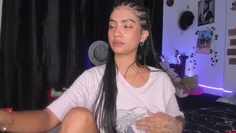 Snapshot of stefanny_pllus chatting on 02/09/25, 03:32 Im MiaIts my first day here online show from 02/09/25, 03:32