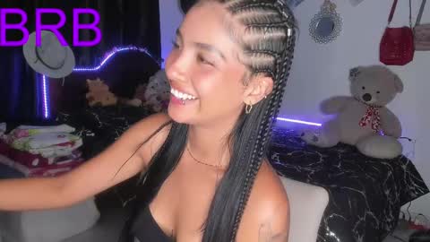 Snapshot of stefanny_pllus chatting on 02/11/25, 04:11 Im MiaIts my first day here online show from 02/11/25, 04:11