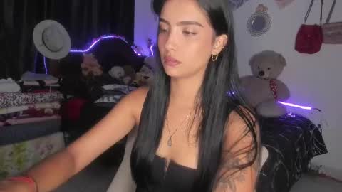 Snapshot of stefanny_pllus chatting on 02/22/25, 01:11 Im MiaIts my first day here online show from 02/22/25, 01:11