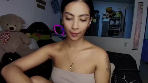 Snapshot of stefanny_pllus chatting on 09/25/25, 11:41 Im MiaIts my first day here online show from 09/25/25, 11:41