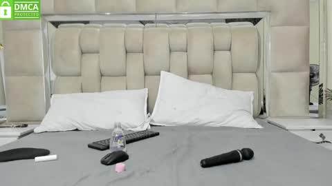 Stefany online show from 02/10/25, 10:51