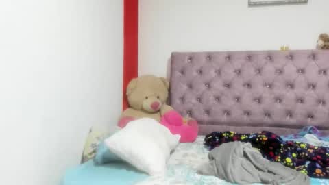 stefany_andruw online show from 10/04/25, 12:58