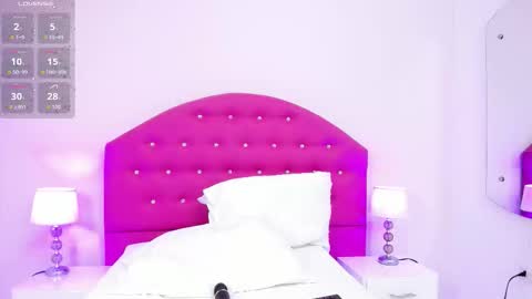 Stefany Gomez  online show from 12/18/25, 03:45