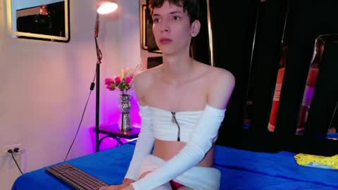 stefany piink online show from 04/20/26, 12:08