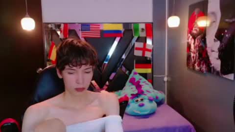 Snapshot of stefany_piink chatting on 06/14/26, 02:52 stefany piink online show from 06/14/26, 02:52