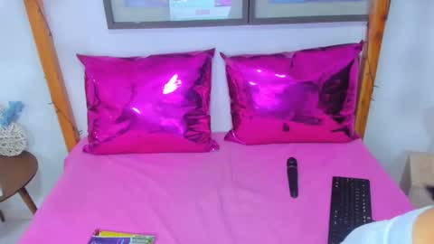 Snapshot of stefany_sweety chatting on 02/12/26, 04:29 --Estefay-- online show from 02/12/26, 04:29